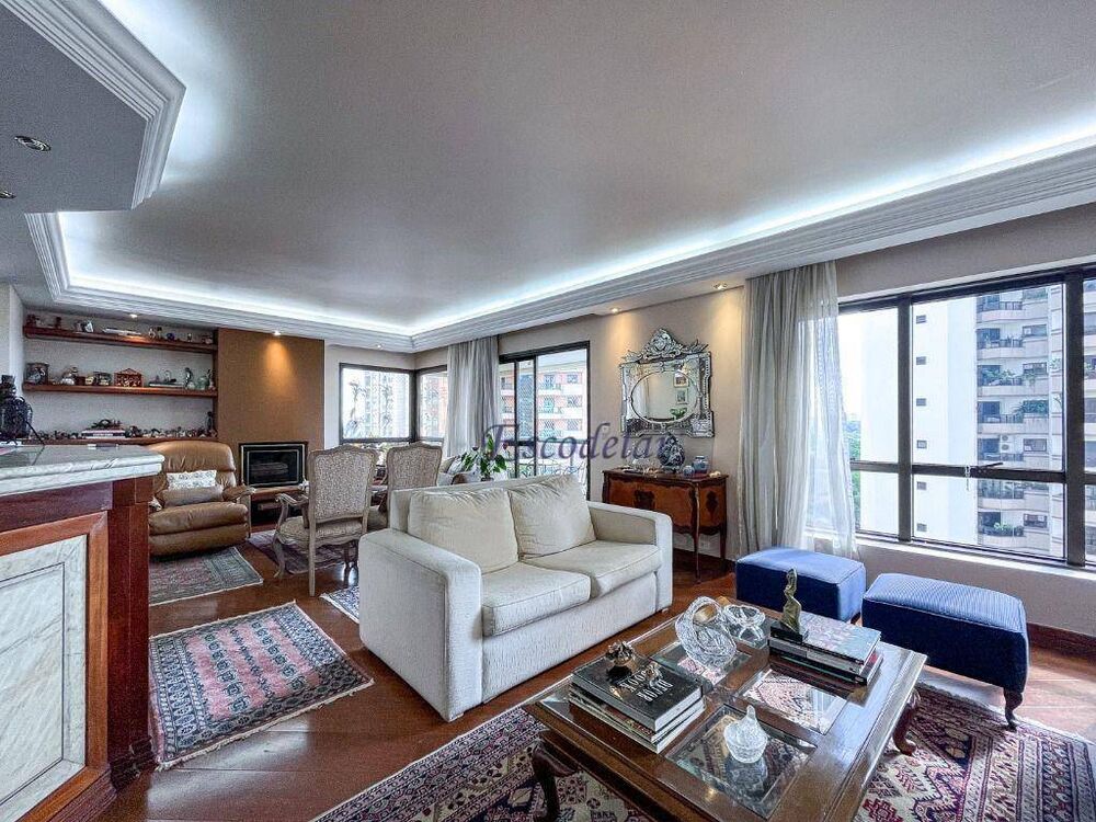Apartamento, 3 quartos, 245 m² - Foto 2