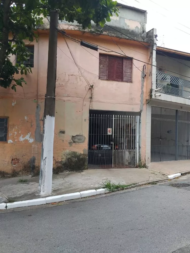 Casa à venda com 3 quartos, 199m² - Foto 1