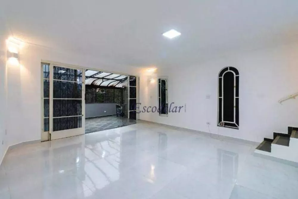 Casa à venda com 3 quartos, 160m² - Foto 2