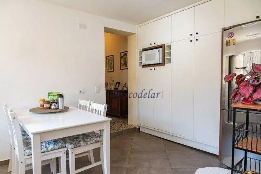 Casa à venda com 2 quartos, 205m² - Foto 11