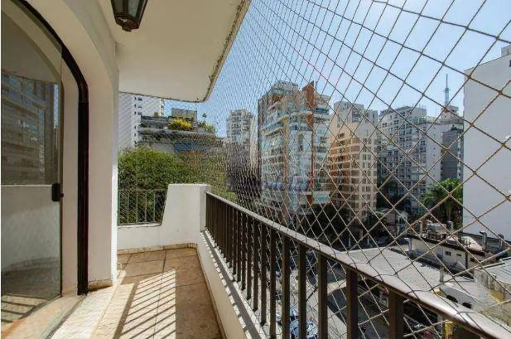 Apartamento à venda com 4 quartos, 210m² - Foto 2