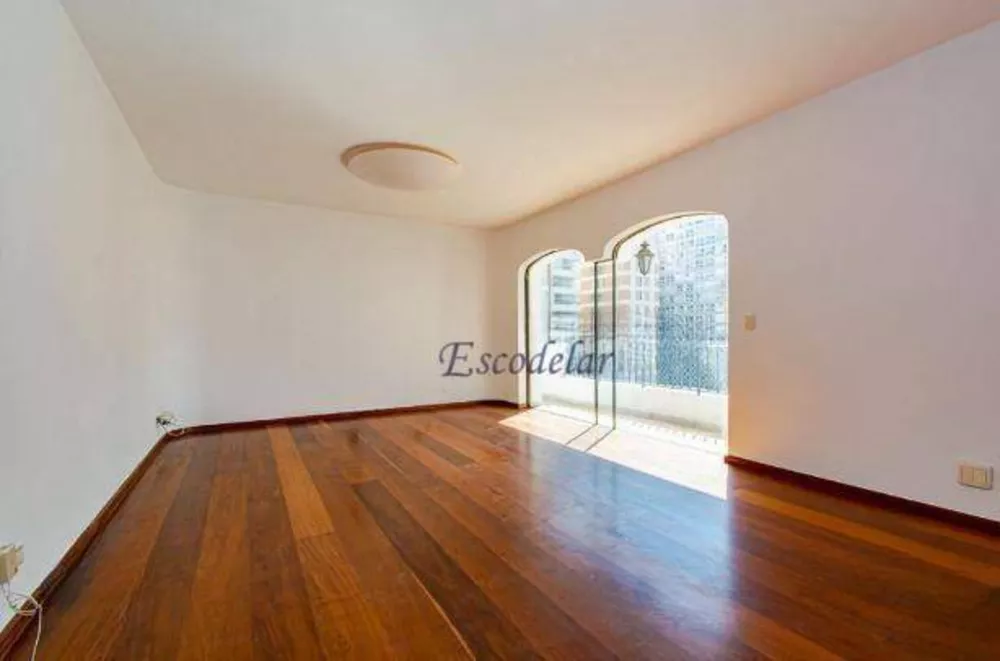 Apartamento à venda com 4 quartos, 210m² - Foto 4