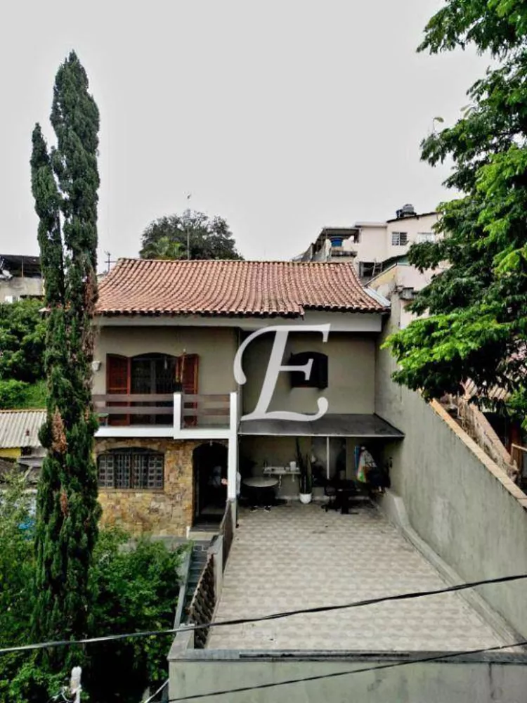 Sobrado, 3 quartos, 180 m² - Foto 1