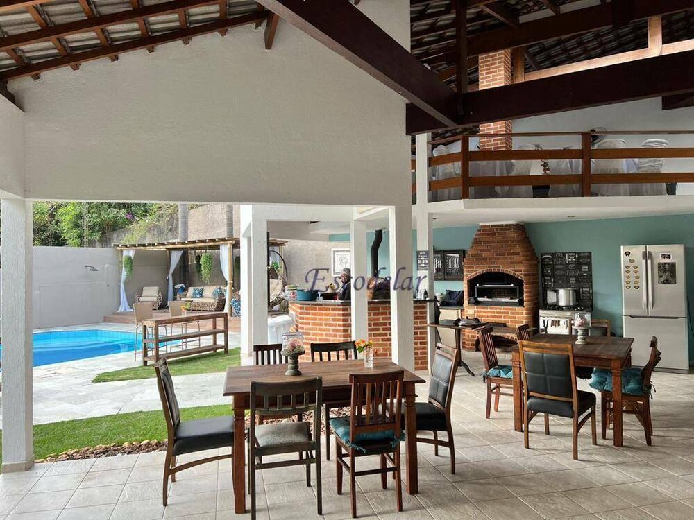 Casa à venda com 4 quartos, 725m² - Foto 3