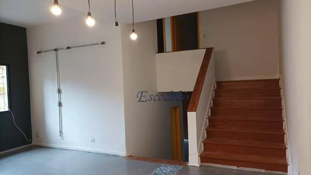 Sobrado para alugar com 3 quartos, 330m² - Foto 1