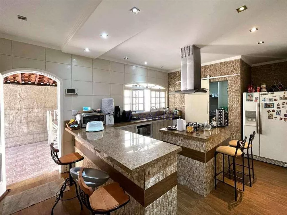 Casa, 3 quartos, 131 m² - Foto 8