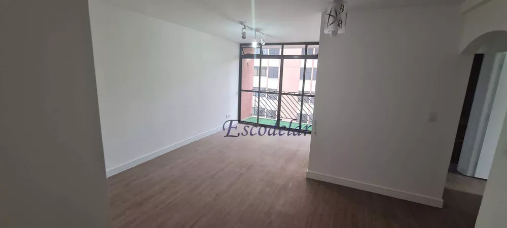 Apartamento à venda com 3 quartos, 77m² - Foto 1