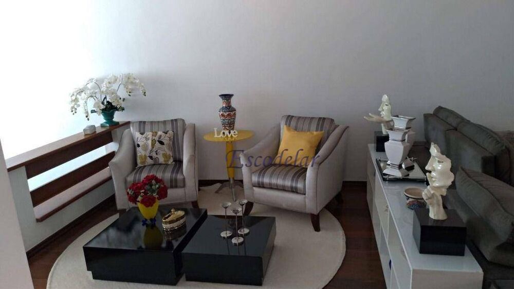 Sobrado, 3 quartos, 347 m² - Foto 1