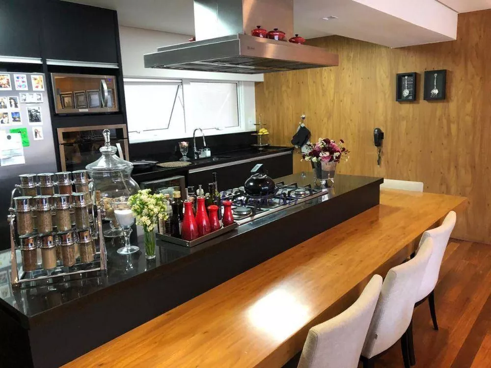 Apartamento, 3 quartos, 186 m² - Foto 1