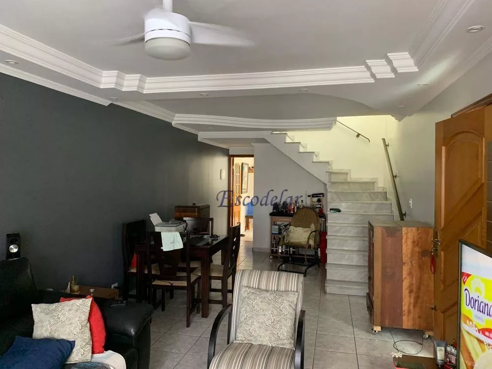 Casa à venda com 3 quartos, 253m² - Foto 2