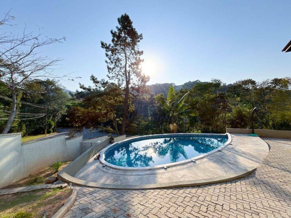 Casa à venda com 3 quartos, 450m² - Foto 3