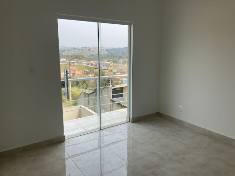 Casa à venda com 3 quartos, 110m² - Foto 2