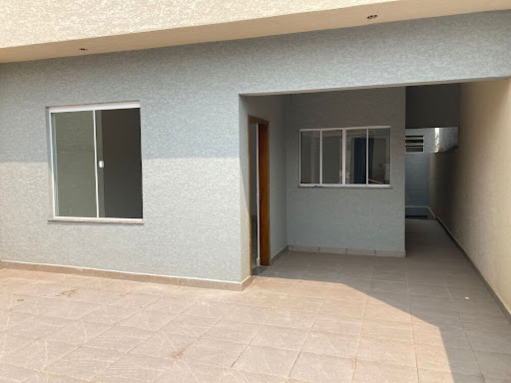 Casa à venda com 3 quartos, 110m² - Foto 1