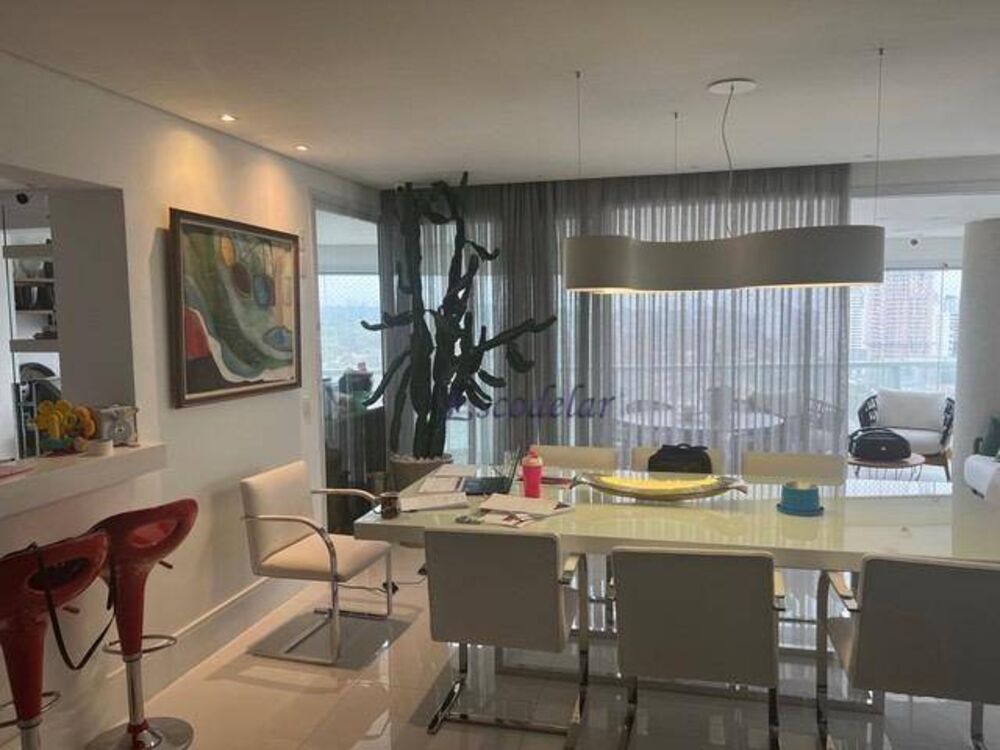 Apartamento, 4 quartos, 219 m² - Foto 1