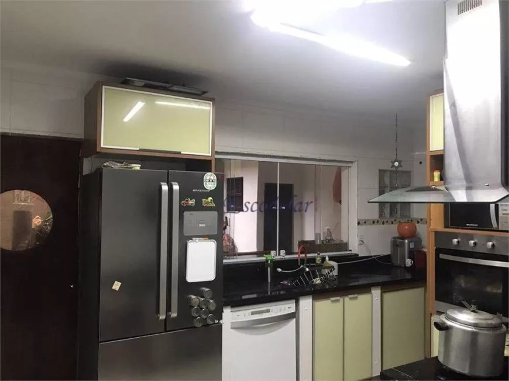 Sobrado à venda com 3 quartos, 180m² - Foto 4