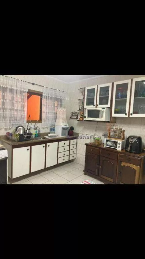 Sobrado à venda com 3 quartos, 220m² - Foto 3