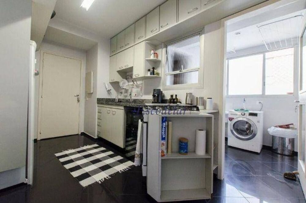Cobertura, 3 quartos, 240 m² - Foto 2