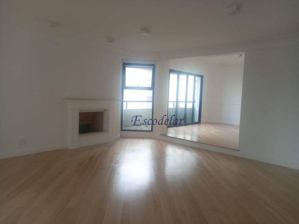 Apartamento para alugar com 4 quartos, 273m² - Foto 1