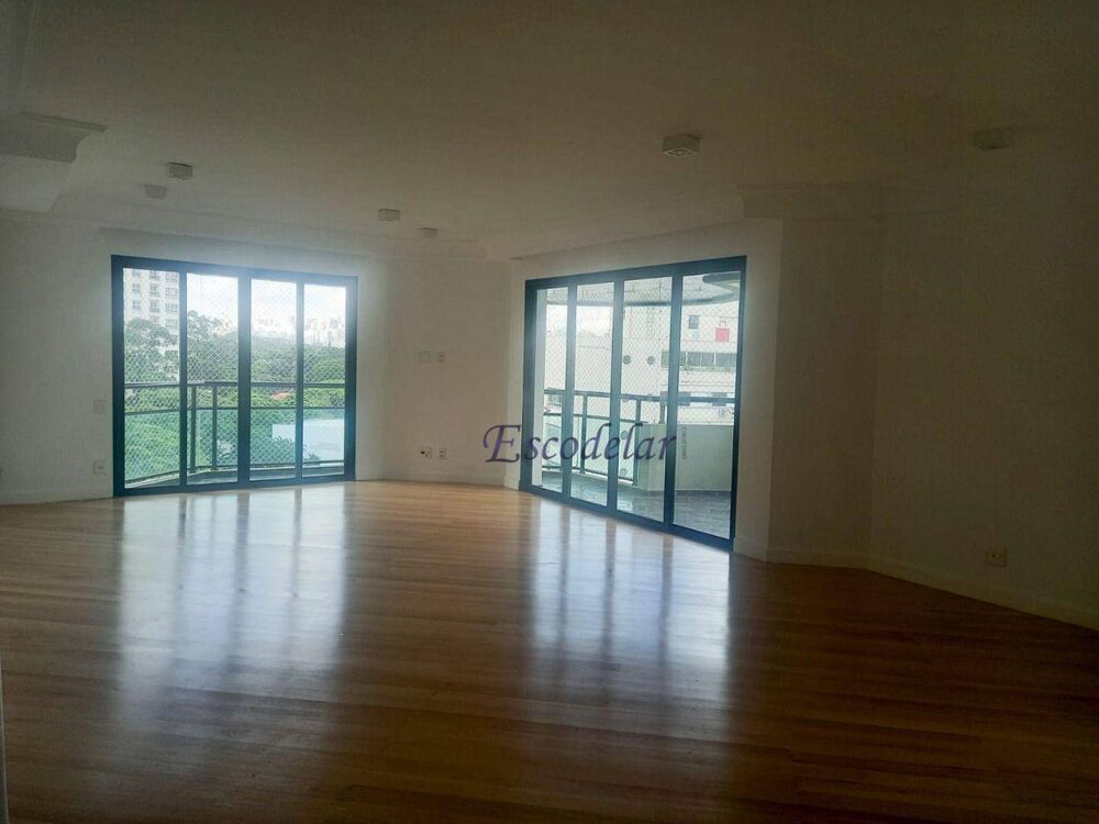 Apartamento para alugar com 4 quartos, 273m² - Foto 4