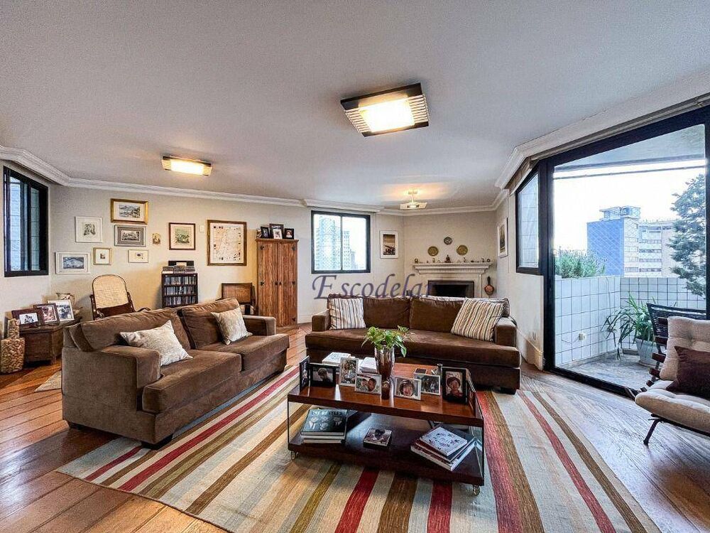 Apartamento, 3 quartos, 200 m² - Foto 1