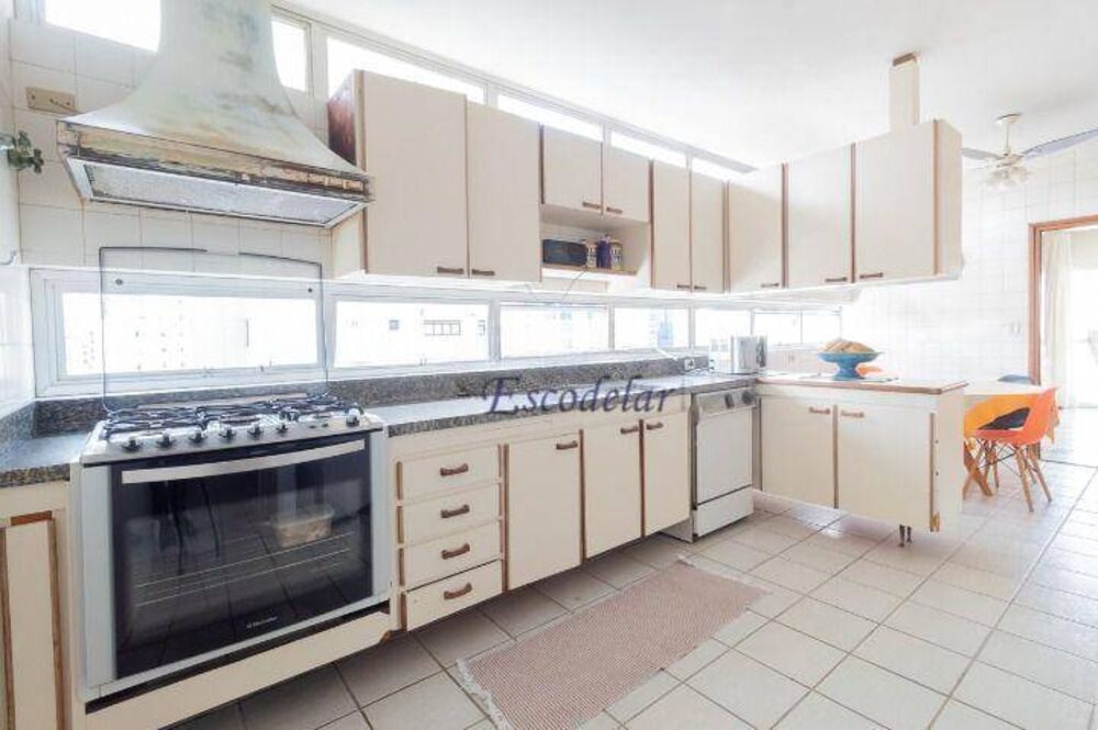 Apartamento, 3 quartos, 276 m² - Foto 2