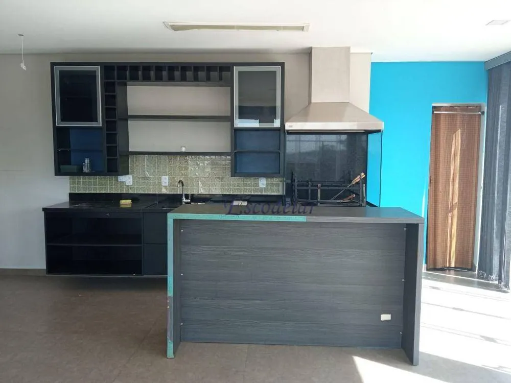 Cobertura, 3 quartos, 220 m² - Foto 3