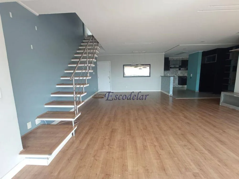 Cobertura, 3 quartos, 220 m² - Foto 2