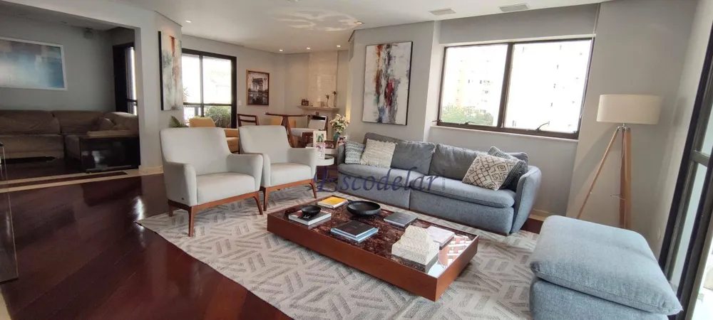 Apartamento, 3 quartos, 244 m² - Foto 1
