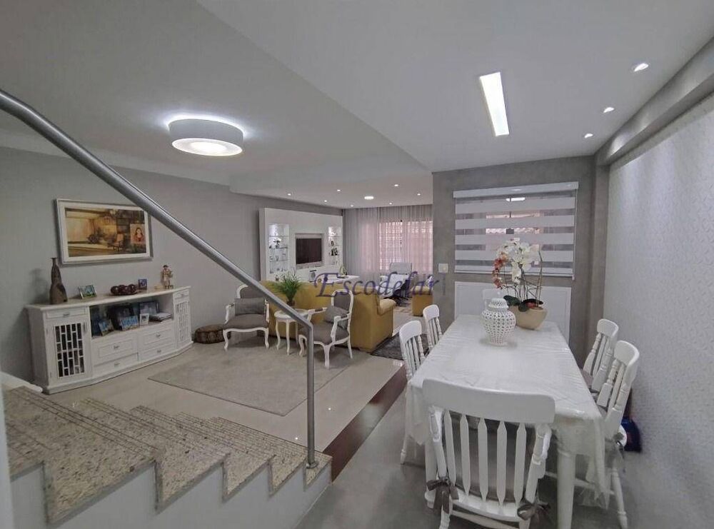 Sobrado, 3 quartos, 201 m² - Foto 1