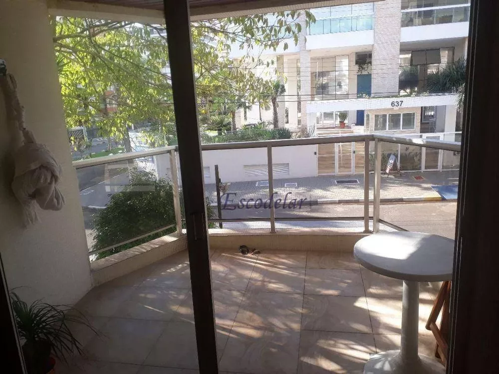 Apartamento à venda com 2 quartos, 80m² - Foto 7