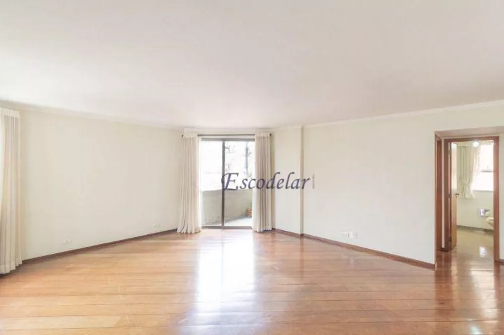 Apartamento à venda com 3 quartos, 198m² - Foto 2