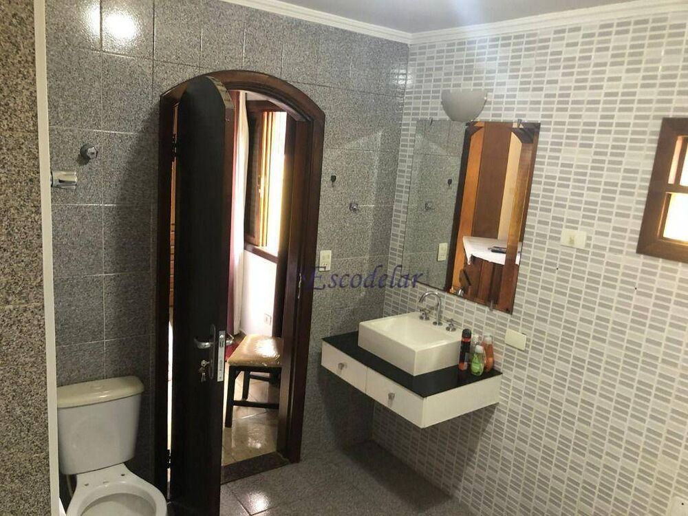 Sobrado, 3 quartos, 210 m² - Foto 1