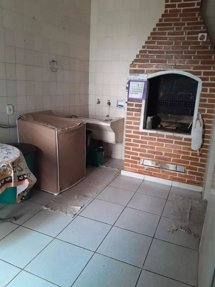 Sobrado à venda com 3 quartos, 300m² - Foto 4