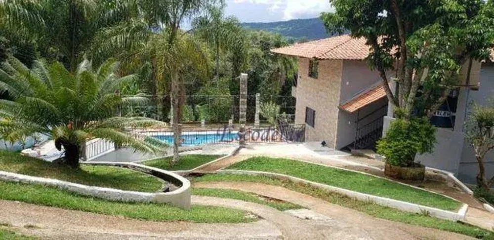 Chácara à venda e aluguel com 3 quartos, 4050M2 - Foto 1