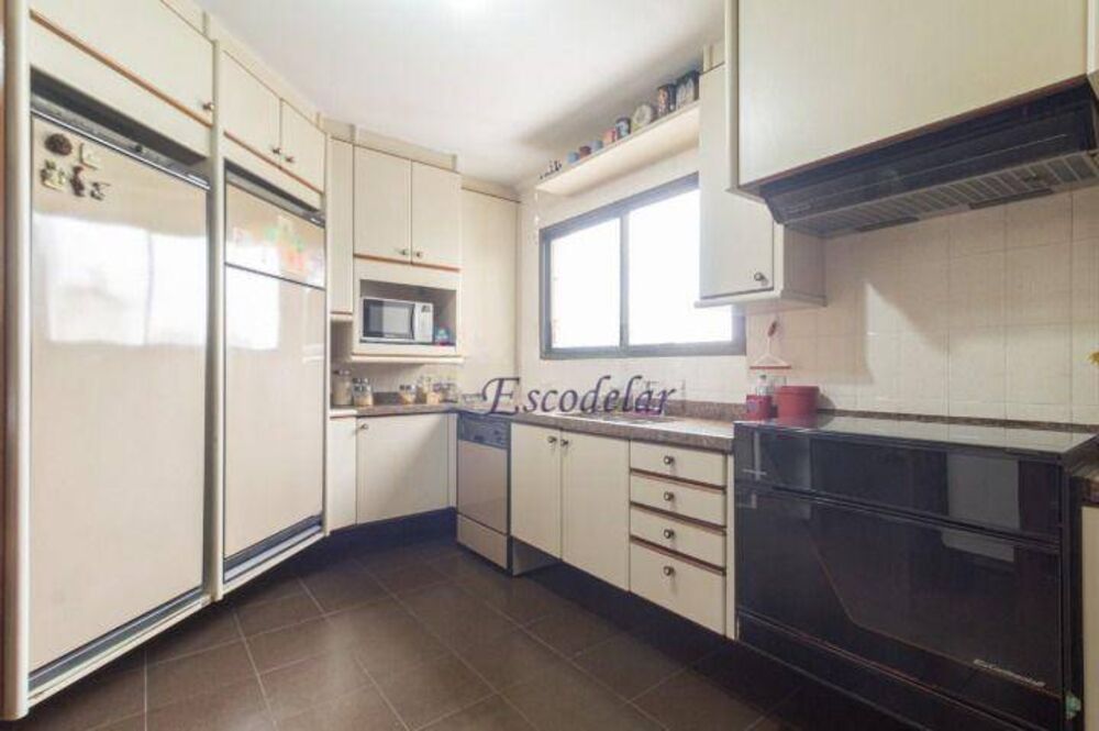 Apartamento, 3 quartos, 216 m² - Foto 2
