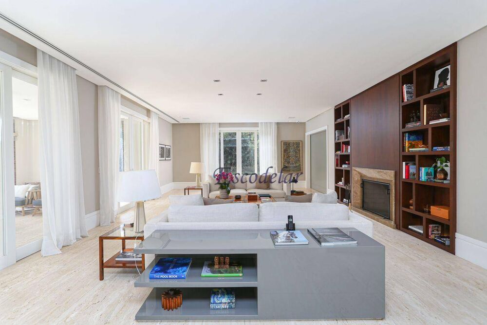 Casa, 5 quartos, 1057 m² - Foto 4
