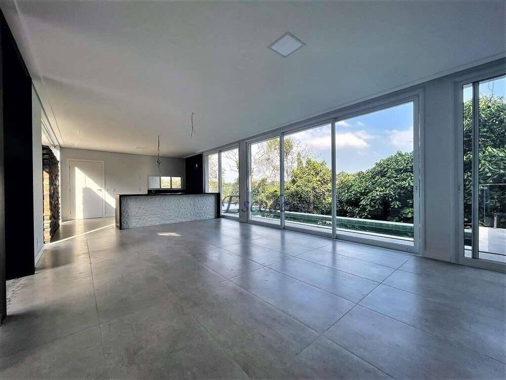 Casa de Condomínio à venda com 4 quartos, 435m² - Foto 1