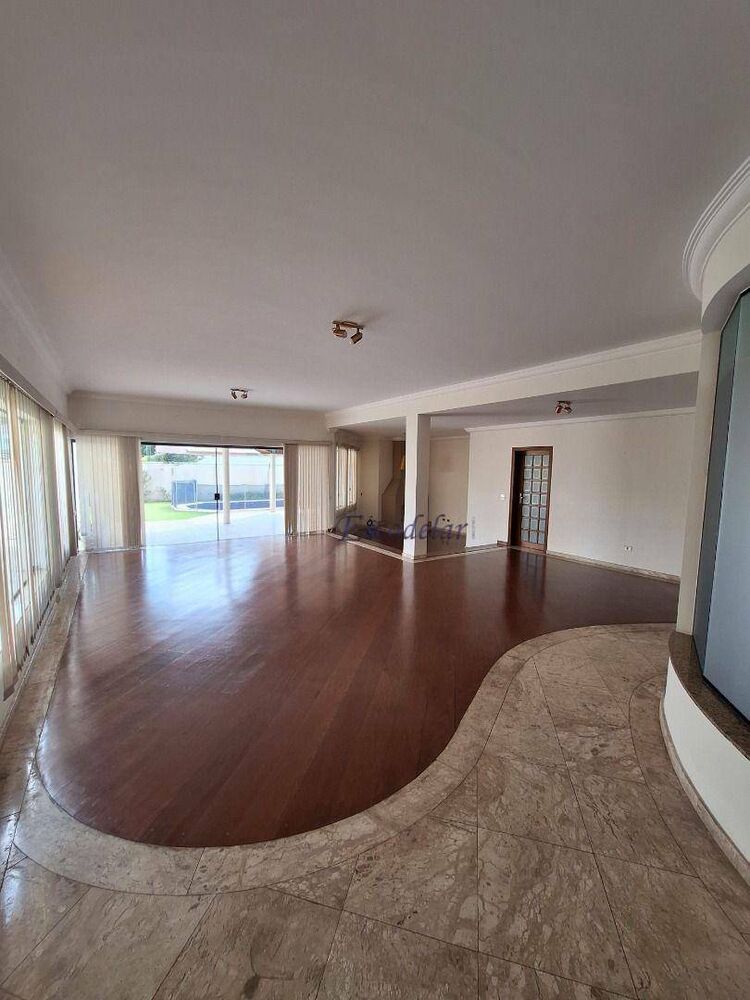 Casa de Condomínio para alugar com 4 quartos, 472m² - Foto 3