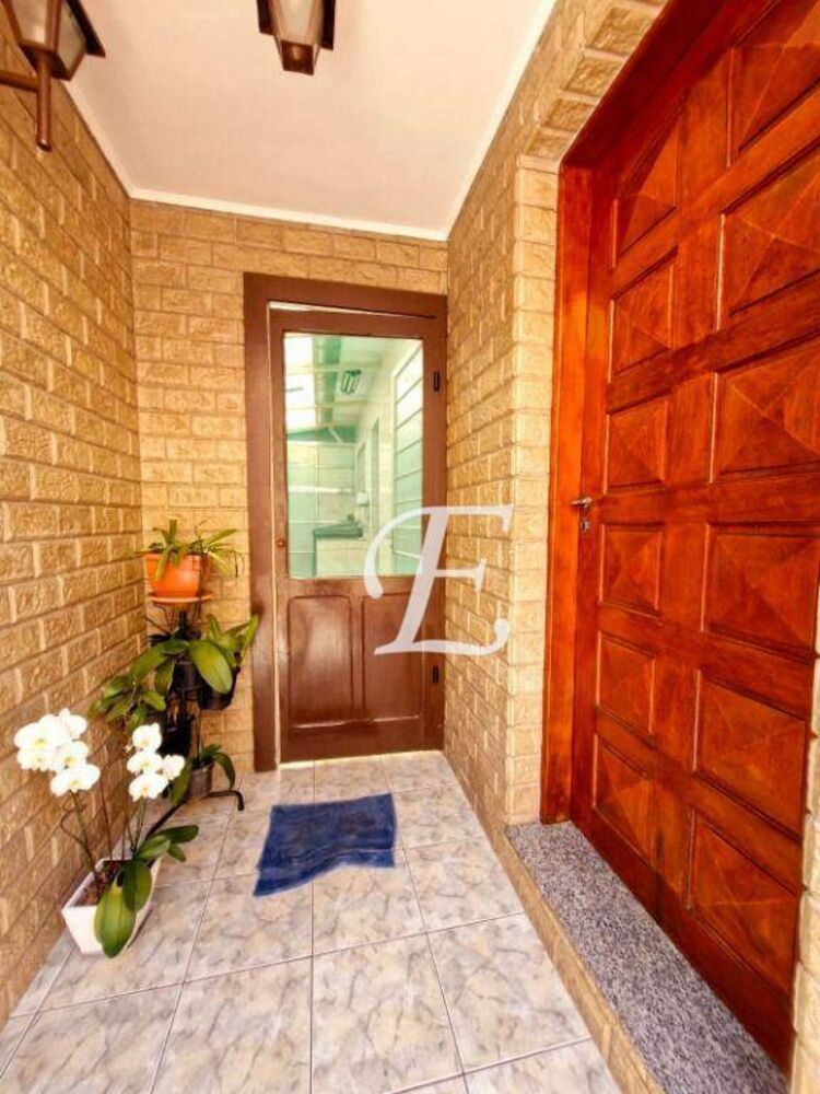 Casa, 5 quartos, 210 m² - Foto 3