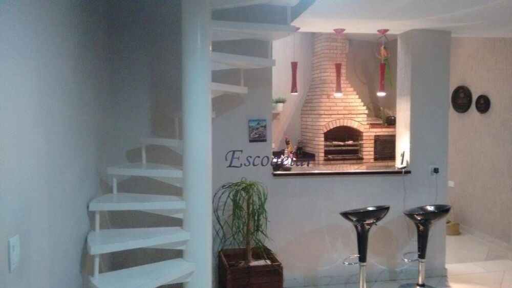 Sobrado à venda com 3 quartos, 229m² - Foto 2