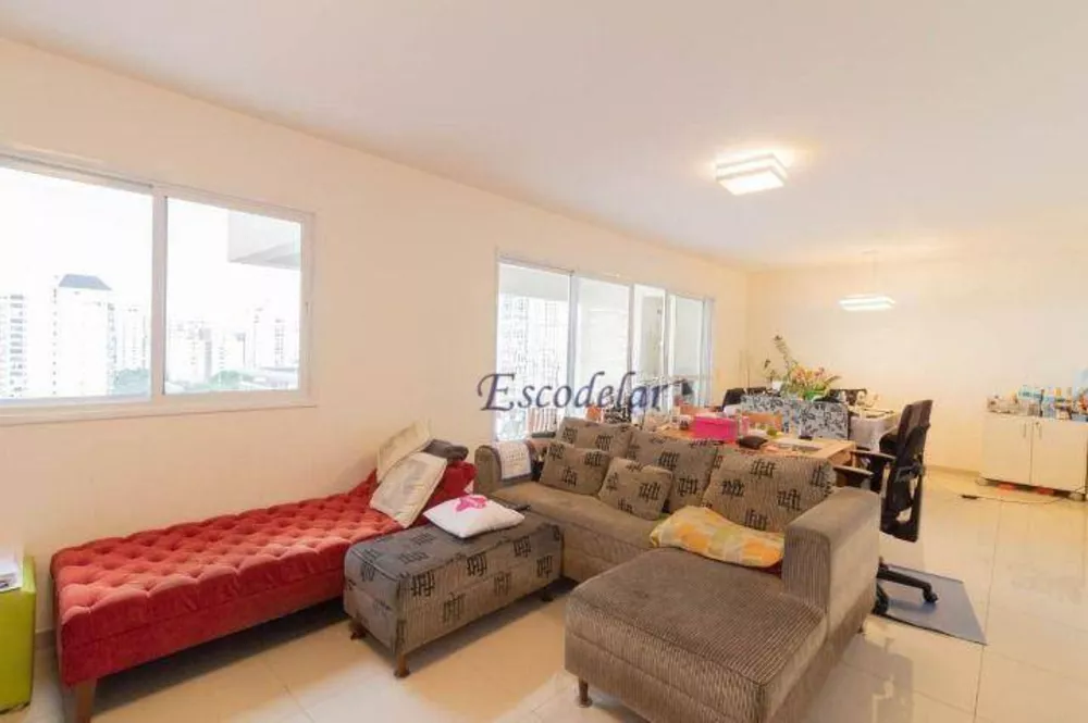 Apartamento à venda com 3 quartos, 123m² - Foto 2