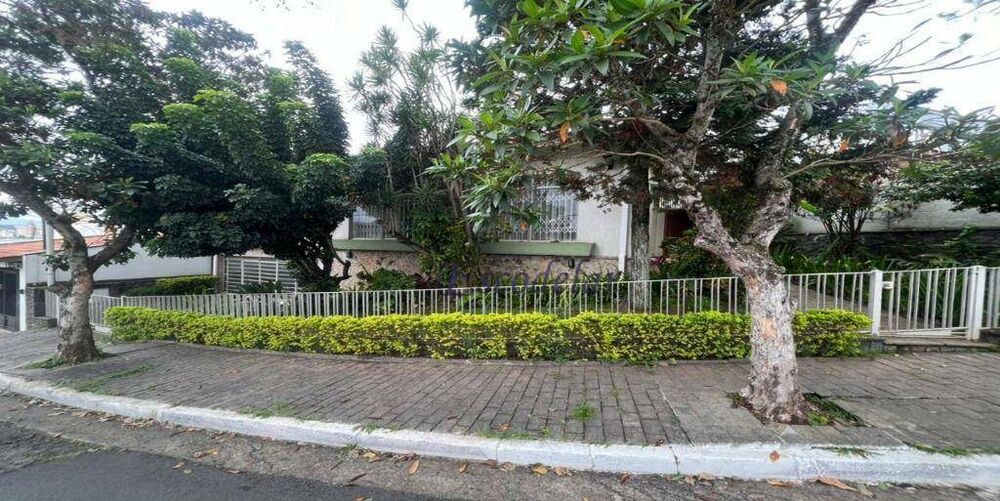 Sobrado, 4 quartos, 320 m² - Foto 1