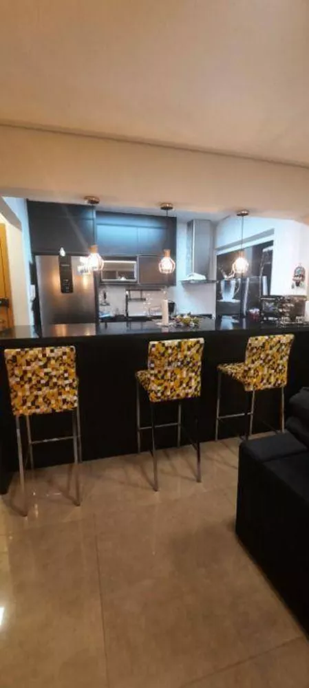 Apartamento à venda com 3 quartos, 91m² - Foto 1