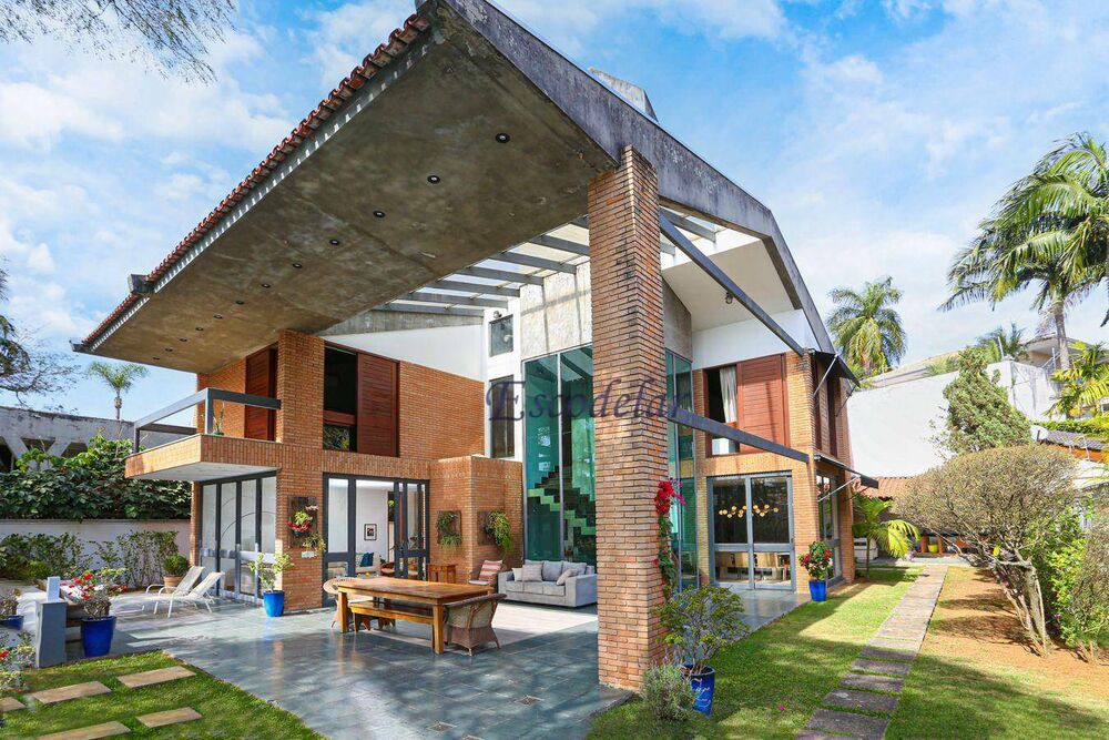 Casa, 4 quartos, 620 m² - Foto 1
