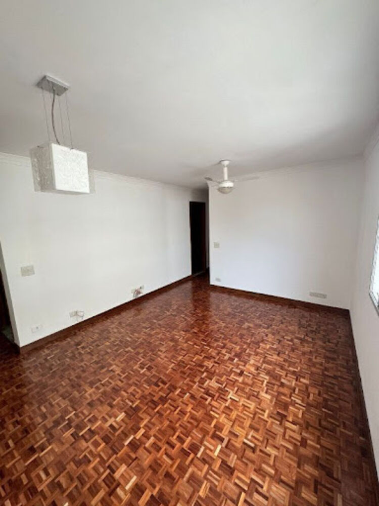 Apartamento à venda com 2 quartos, 70m² - Foto 4