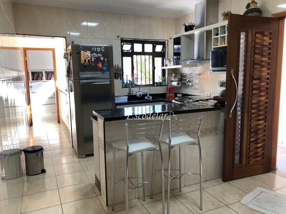 Sobrado, 3 quartos, 240 m² - Foto 3