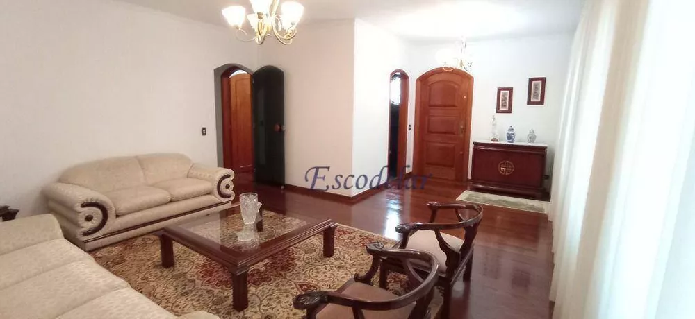 Sobrado à venda com 6 quartos, 420m² - Foto 1