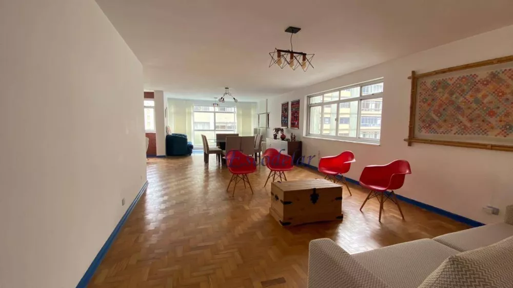 Apartamento à venda com 3 quartos, 210m² - Foto 1