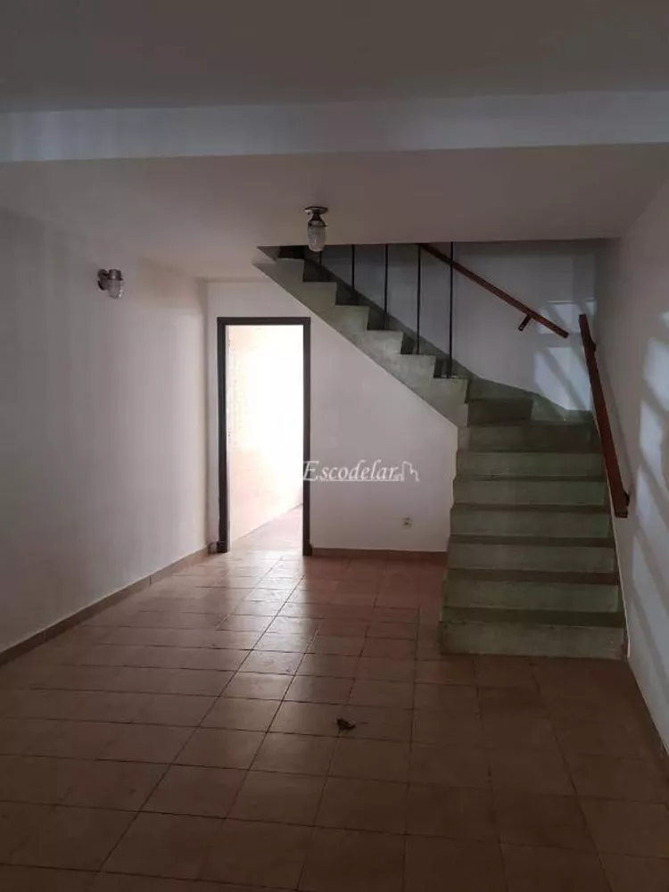 Sobrado à venda com 2 quartos, 120m² - Foto 2