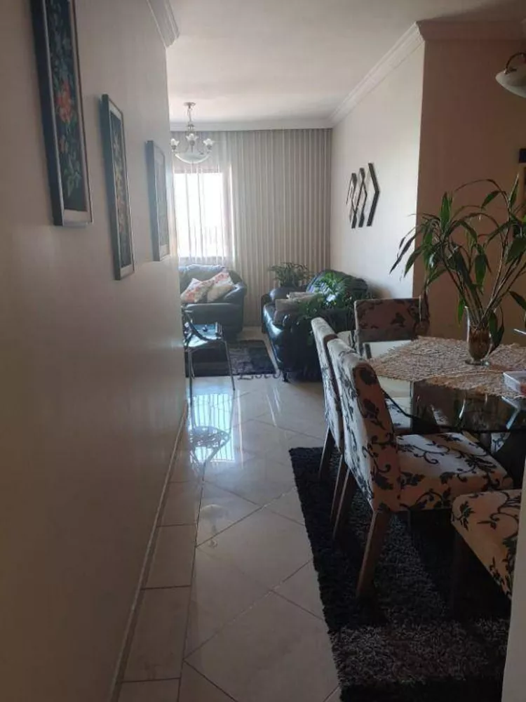 Apartamento à venda com 3 quartos, 75m² - Foto 1